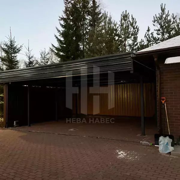 навес из профлиста с односкатной кровлей и зашивкой торцов