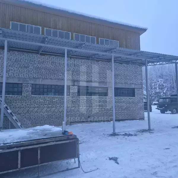 односкатный навес из профлиста на пяти опорах